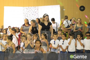 Professores do Ceim Guilherme Silveira  realizam noite cultural e festa da família