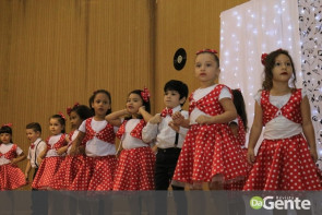 Professores do Ceim Guilherme Silveira  realizam noite cultural e festa da família