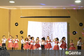 Professores do Ceim Guilherme Silveira  realizam noite cultural e festa da família