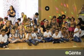 Professores do Ceim Guilherme Silveira  realizam noite cultural e festa da família