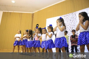 Professores do Ceim Guilherme Silveira  realizam noite cultural e festa da família