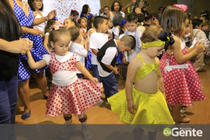 Professores do Ceim Guilherme Silveira  realizam noite cultural e festa da família