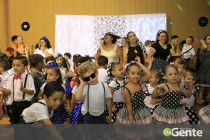 Professores do Ceim Guilherme Silveira  realizam noite cultural e festa da família