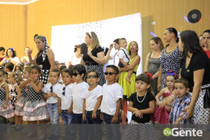 Professores do Ceim Guilherme Silveira  realizam noite cultural e festa da família