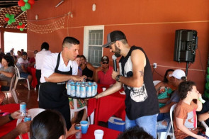 Confraternização equipe 94 FM Dourados