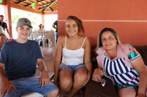 Confraternização equipe 94 FM Dourados