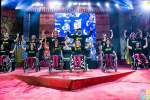 Dançarina que ficou cadeirante cria companhia de dança