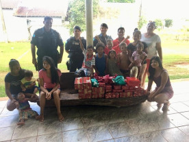 Policia Militar de Caarapó entregaram vários presentes no dia de Natal