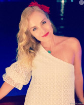 Veja os looks das famosas no Réveillon 2019 para você se inspirar