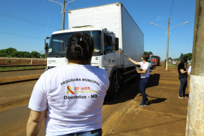 Blitz de prevenção de doenças sexualmente  transmissíveis mobiliza motoristas na BR-163