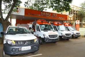Samu de Dourados recebe três novas ambulâncias
