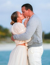 Jennifer Lopez púbica  fotos do momento em que foi pedida em  casamento