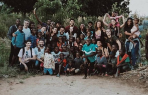 Bruna Marquezine faz vaquinha pela África