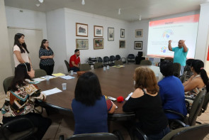 Prefeita acompanha resultados do Projeto  Literatura em Libras na Educação Infantil