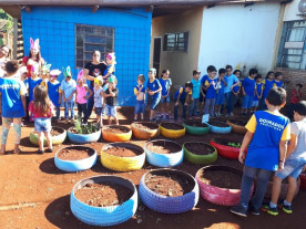 Projeto Horta com Pneus é lançado em  escola
