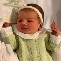 Thaeme fala porque teve que fazer cesárea