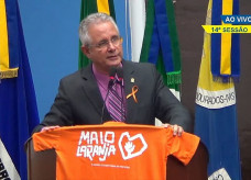 Sergio Nogueira apresenta o ‘Maio Laranja’ durante o uso da tribuna