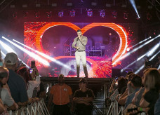 Gusttavo Lima foi a apresentação principal da primeira noite de shows da Expoagro, atraindo grande público para o Parque de Exposições