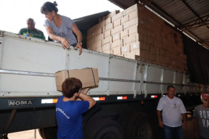 Prefeitura de Dourados inicia distribuição de kits escolares