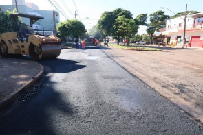 Prefeitura inicia recapeamento na Rua Cuiabá