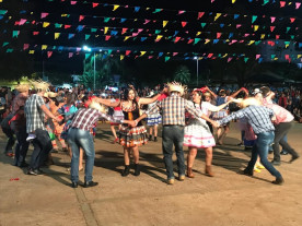Professores de Educação Física da Reme mostram resultado de estudos continuados na Festa Junina