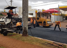 Serviços de reparos no asfalto novo da rua Joaquim Alves Taveira está concluído