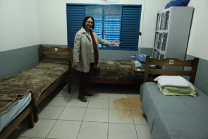 Prefeitura acolhe moradores de rua para  protegê-los de frio intenso em Dourados