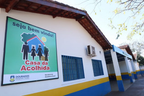 Prefeitura acolhe moradores de rua para  protegê-los de frio intenso em Dourados