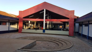 Délia Razuk vistoria obras e ações em distritos