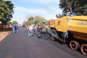 Prefeitura está investindo R$ 585 mil no  asfalto de mais seis ruas no Jardim Guaicurus