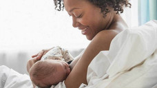 Para Tais, mãe de dois filhos, amamentar é uma sensação indescritível  Crédito: Divulgação