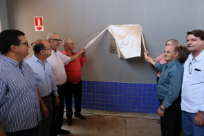 Prefeitura entrega reforma da poliesportiva de Vila Vargas