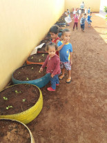 Imam inaugura projeto Horta com Pneus  no Ceim Professora Argemira Barbosa