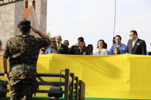 7 DE SETEMBRO: Quatro mil desfilam em Dourados representando 66 instituições