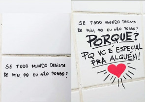 Grafiteiro escreve mensagens de apoio e responde frase de suicídio em banheiro de escola