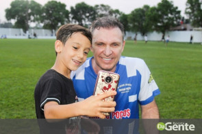 Jogadores profissionais participam do 10º futebol Solidário do Toninho Poços