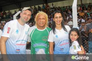 Jogadores profissionais participam do 10º futebol Solidário do Toninho Poços