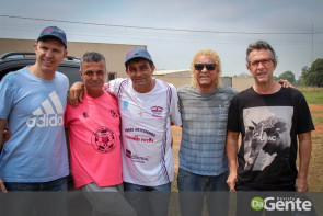 Jogadores profissionais participam do 10º futebol Solidário do Toninho Poços