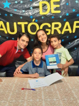 Escola da rede municipal lança projeto  pioneiro e alunos produzem livros