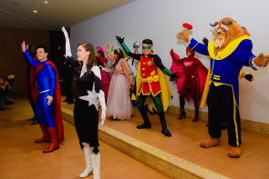 Shows em praça comemoram 84 anos de Dourados