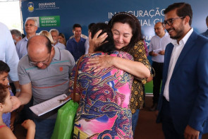 Délia diz que entrega de casas é o resultado da mobilização e luta dos movimentos sociais