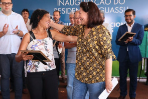Délia diz que entrega de casas é o resultado da mobilização e luta dos movimentos sociais