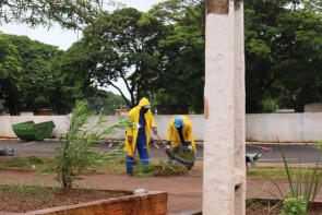 Prefeitura faz limpeza do Cemitério Santo Antônio