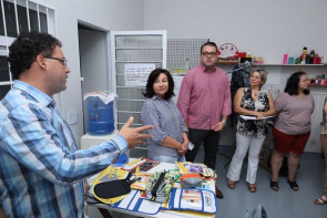 Prefeita Délia reafirma apoio as ações da Rede de Economia Solidária e garante cedência de espaço para loja