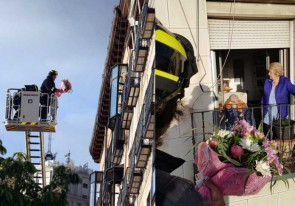 Neto faz surpresa pra avó que completou 110 anos