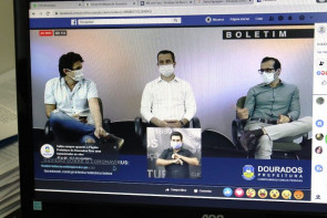 Prefeitura de Dourados disponibiliza intérpretes de Libras nos vídeos oficiais e na coletiva da Covid-19