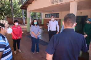 Délia visita hospital da Missão Caiuás que será  estruturado para atender pacientes da Covid-19