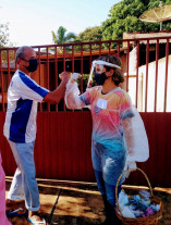 Servidores da Semas levam alegria a idosos "isolados"