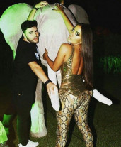 Anitta faz festa  'selvagem' em casa para comemorar os 24 anos