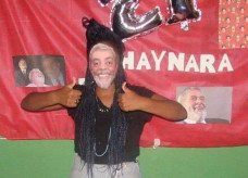 Thaynara comemorou seu aniversário de 21 anos com uma festa surpresa temática do ex-presidente Lula